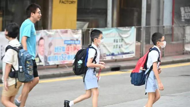 完美体育收不到16名学生将“杀校”！香港中小学面临生存危机…(图1)