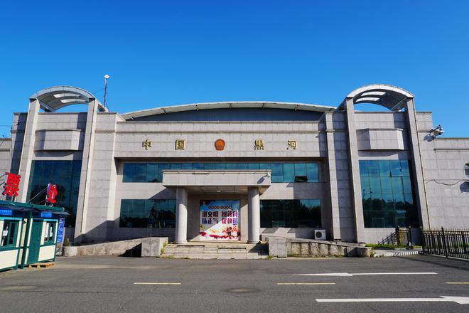 完美体育·(中国)官方网站中俄黑龙江大桥公园：连接两国的美丽风景线开启两国经济新(图5)