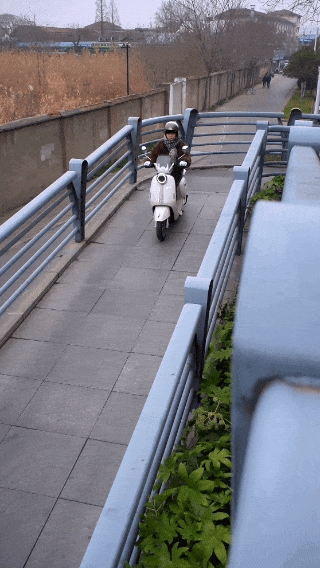 完美体育爱玛Q5深度测评：为家而生一台能让全家人都满意的电动车！(图8)